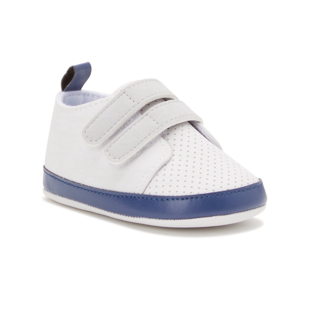 NWT Carters Baby Boy Crib Shoes Size 3-6M